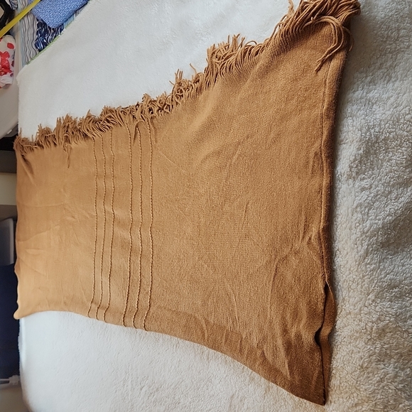 LAYERS BY LIZDEN Cocoon Sweater tan with fringe One Size - Picture 5 of 6